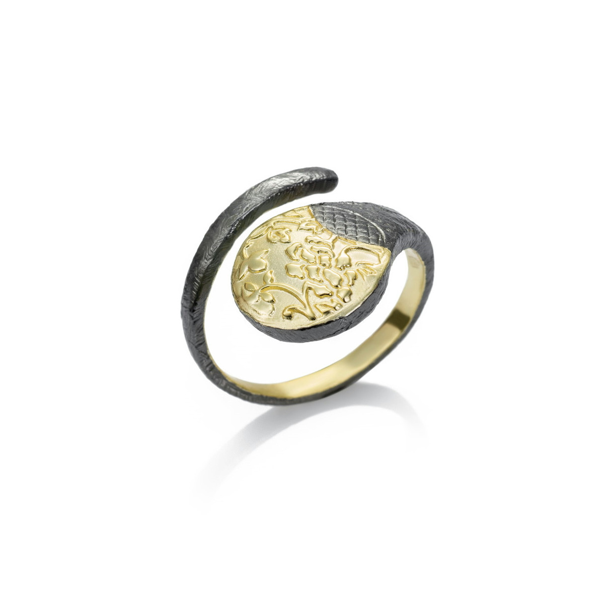 TOKYO Ring in Silver. Black Ruthenium and 18k Gold Vermeil