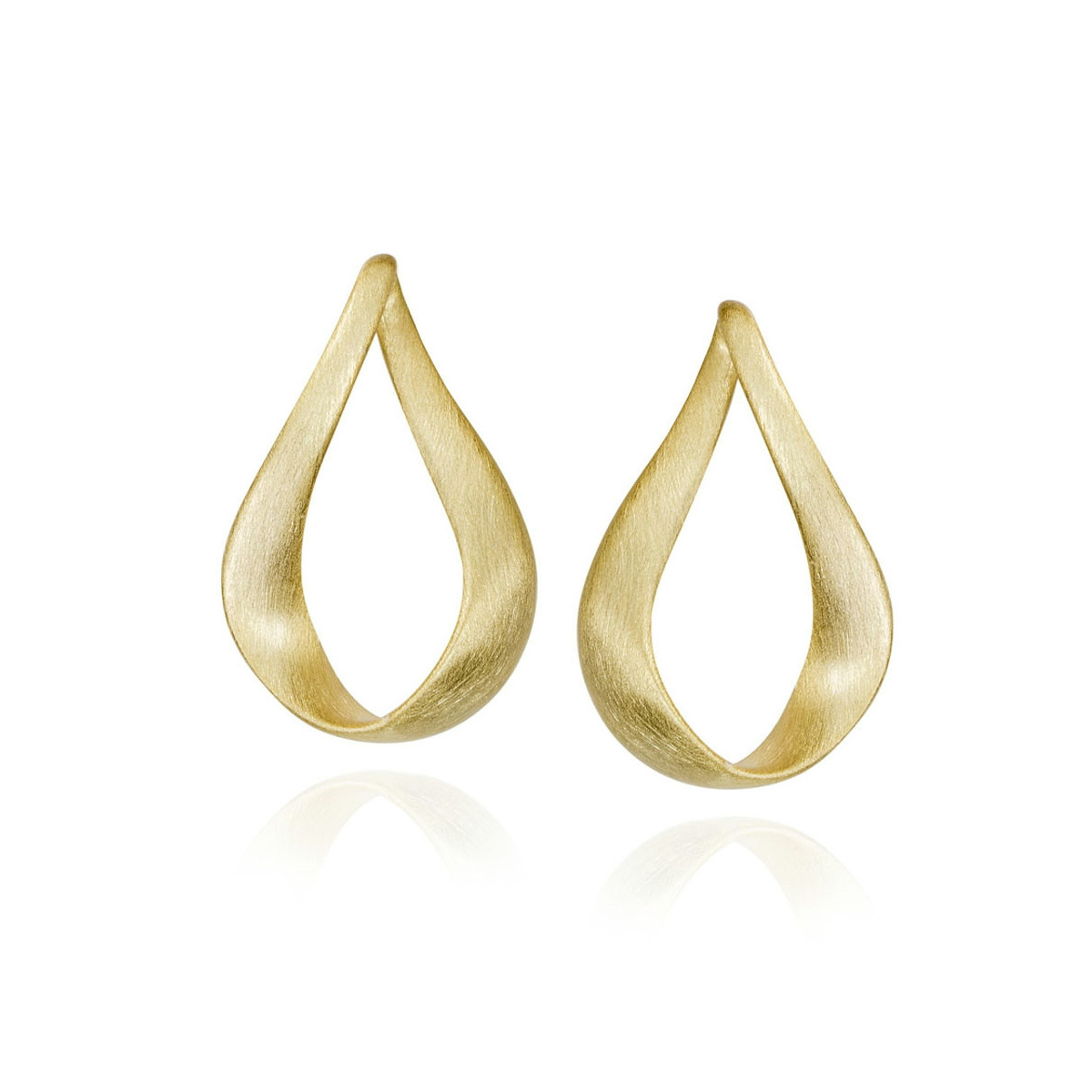 Pendientes LOVE de Plata. Baño de Oro 18k