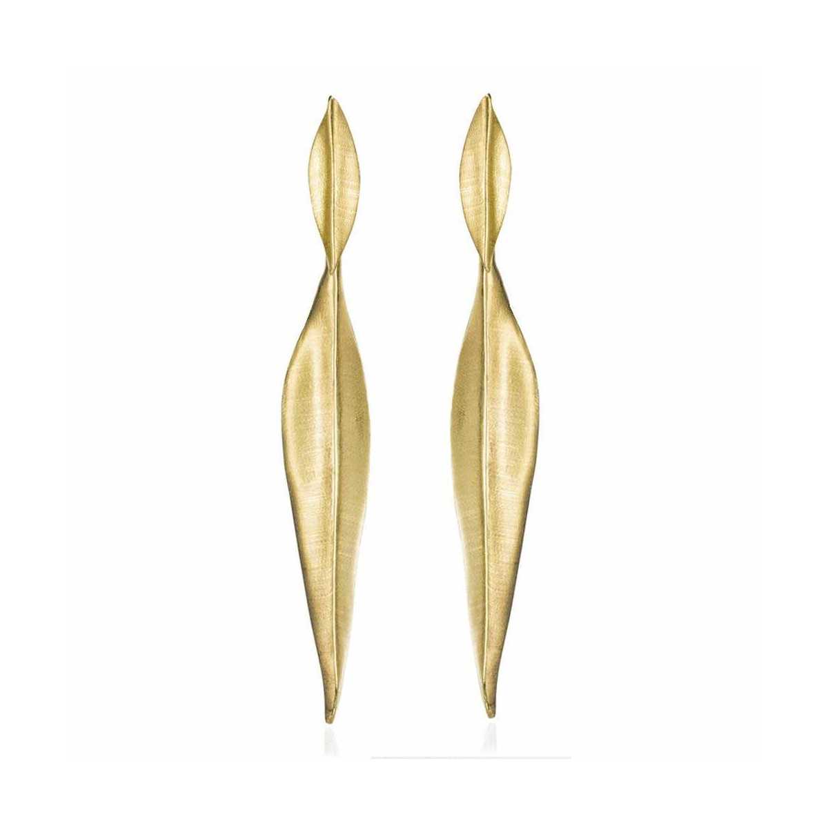 Earrings in Silver with elongated organic shape. 18 k Gold vermeil