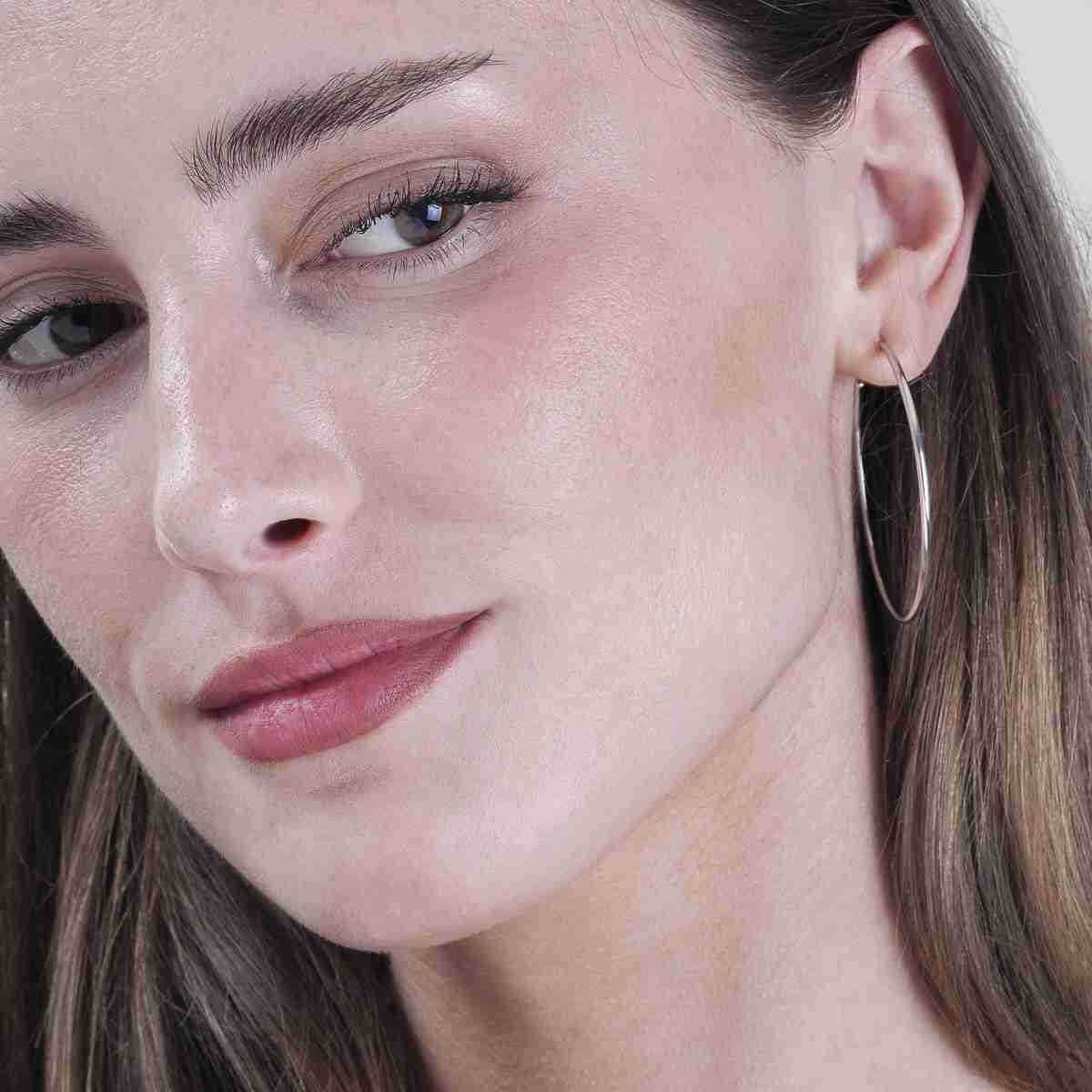 Pendientes de aro fino en Plata de ley 925